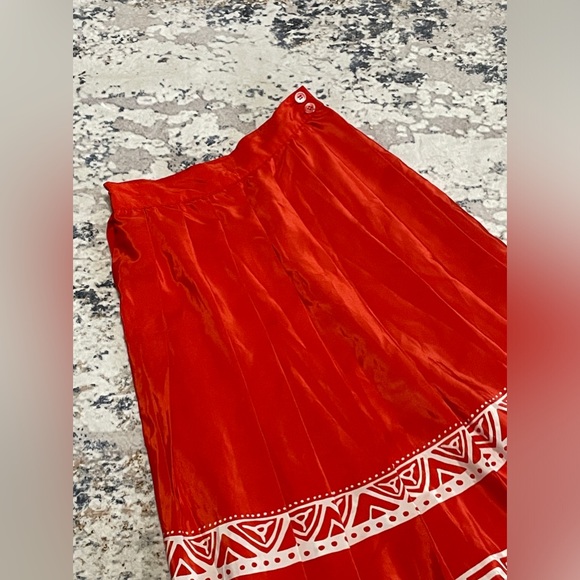 Liz Claiborne Skirt Size 6 Stunning Orange Color Beach Cruise Office Fun - Picture 10 of 13